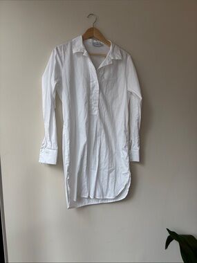 Women's White Longline Tunic Shirt - Relaxed Collar & Button Placket